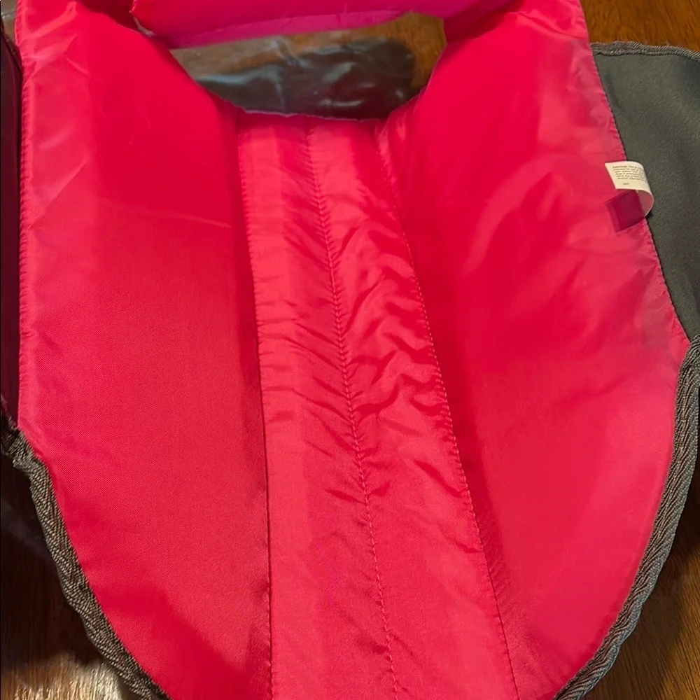 Outward Hound bright pink